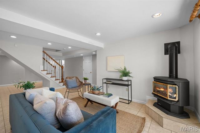 29 Summerhill Lane, Town And Country, MO 63017