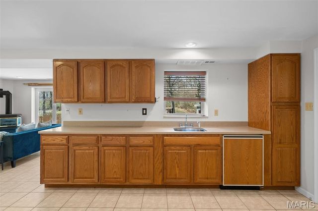 29 Summerhill Lane, Town And Country, MO 63017