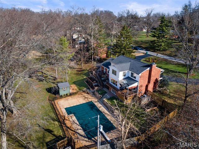 29 Summerhill Lane, Town And Country, MO 63017