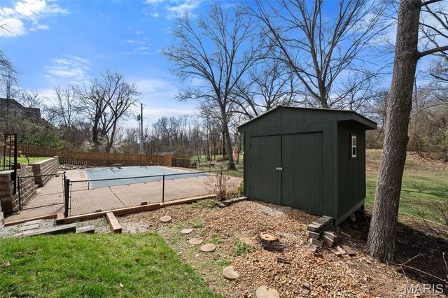 29 Summerhill Lane, Town And Country, MO 63017