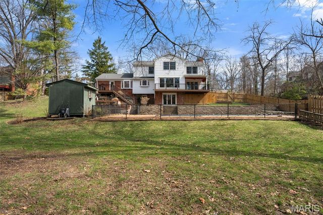 29 Summerhill Lane, Town And Country, MO 63017