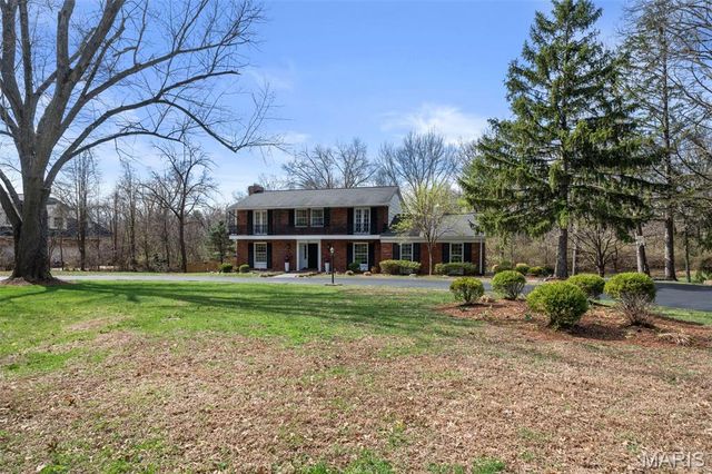 29 Summerhill Lane, Town And Country, MO 63017