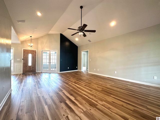 275 Fairway Trace # 21, Cadiz, KY 42211