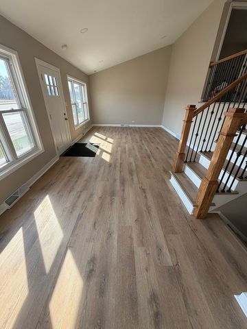 1534 E Palatine Road, Palatine, IL 60074