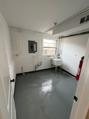 1534 E Palatine Road, Palatine, IL 60074