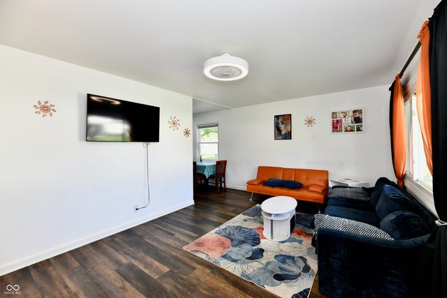 622 S Locust Lane, Brownsburg, IN 46112