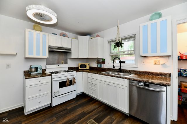 622 S Locust Lane, Brownsburg, IN 46112
