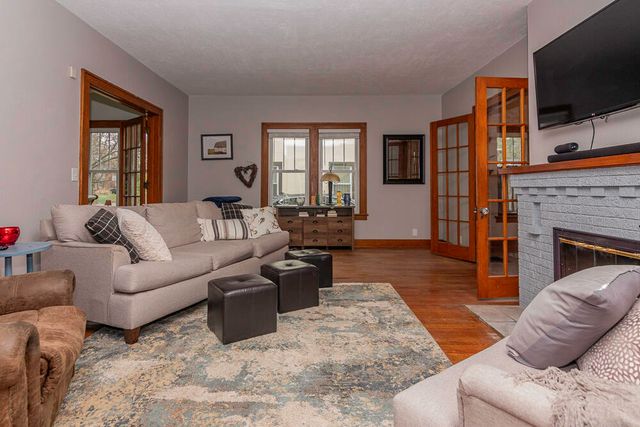 2412 Glenwood Drive, Kalamazoo City, MI 49008