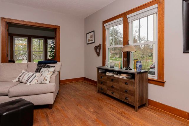 2412 Glenwood Drive, Kalamazoo City, MI 49008