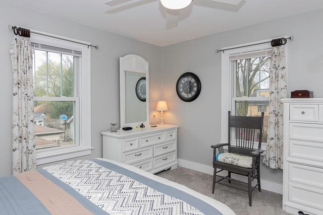 2412 Glenwood Drive, Kalamazoo City, MI 49008