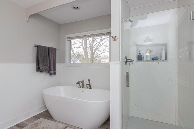 2412 Glenwood Drive, Kalamazoo City, MI 49008