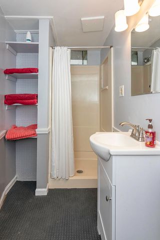 2412 Glenwood Drive, Kalamazoo City, MI 49008
