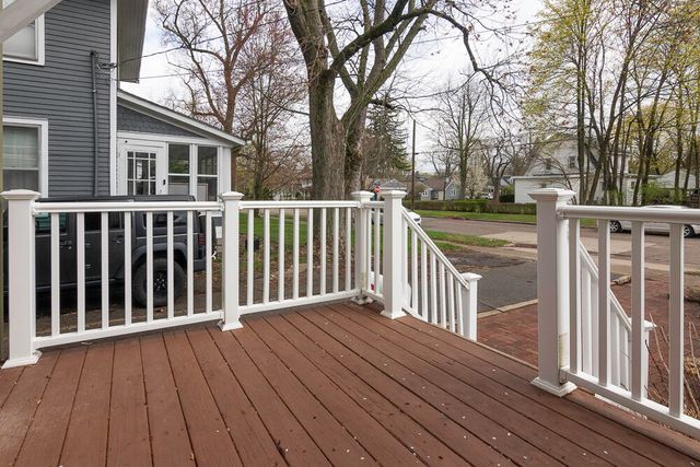 2412 Glenwood Drive, Kalamazoo City, MI 49008