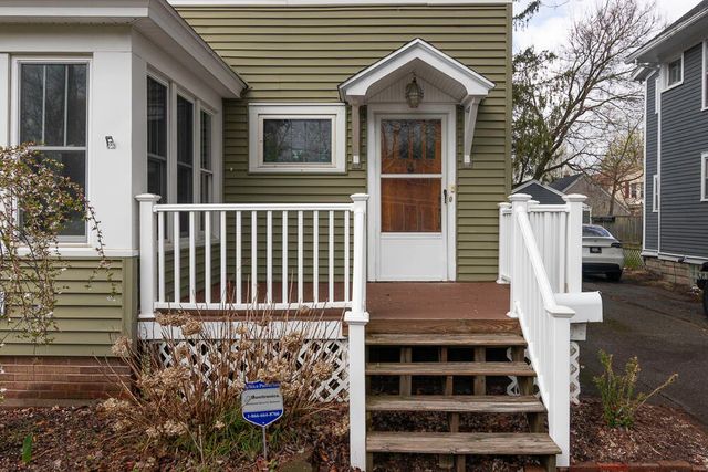 2412 Glenwood Drive, Kalamazoo City, MI 49008