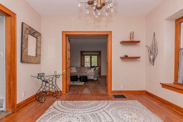 2412 Glenwood Drive, Kalamazoo City, MI 49008