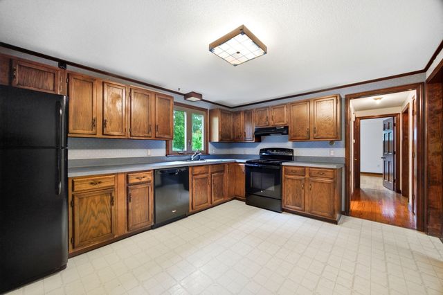 83 Barbara St, Westfield, MA 01085