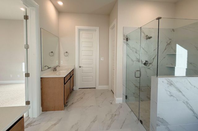 220 Crescent Heights DR, Georgetown, TX 78628