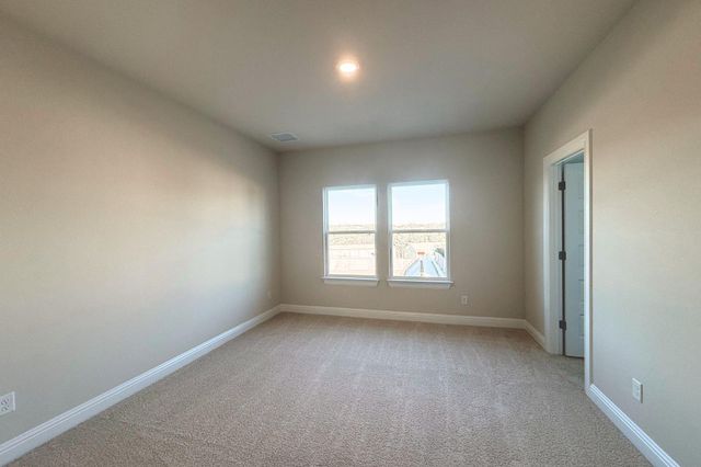 220 Crescent Heights DR, Georgetown, TX 78628