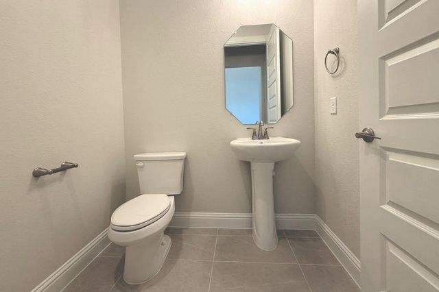 220 Crescent Heights DR, Georgetown, TX 78628