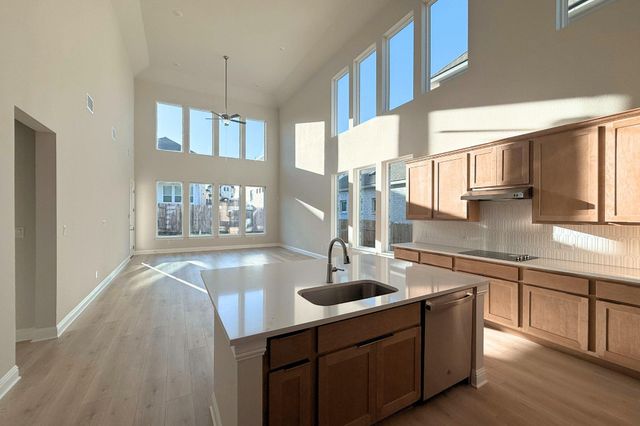 220 Crescent Heights DR, Georgetown, TX 78628