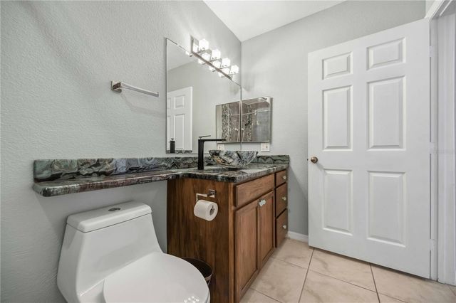 2950 VISCAYA PLACE 205, Sarasota, FL 34237