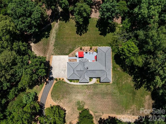 11100 Tara Oaks Drive, Mint Hill, NC 28227