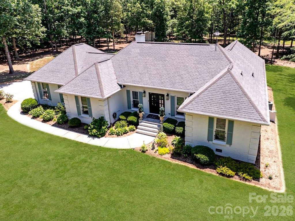 11100 Tara Oaks Drive, Mint Hill, NC 28227