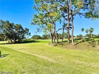 6015 Chardonnay LN 102, Naples, FL 34119
