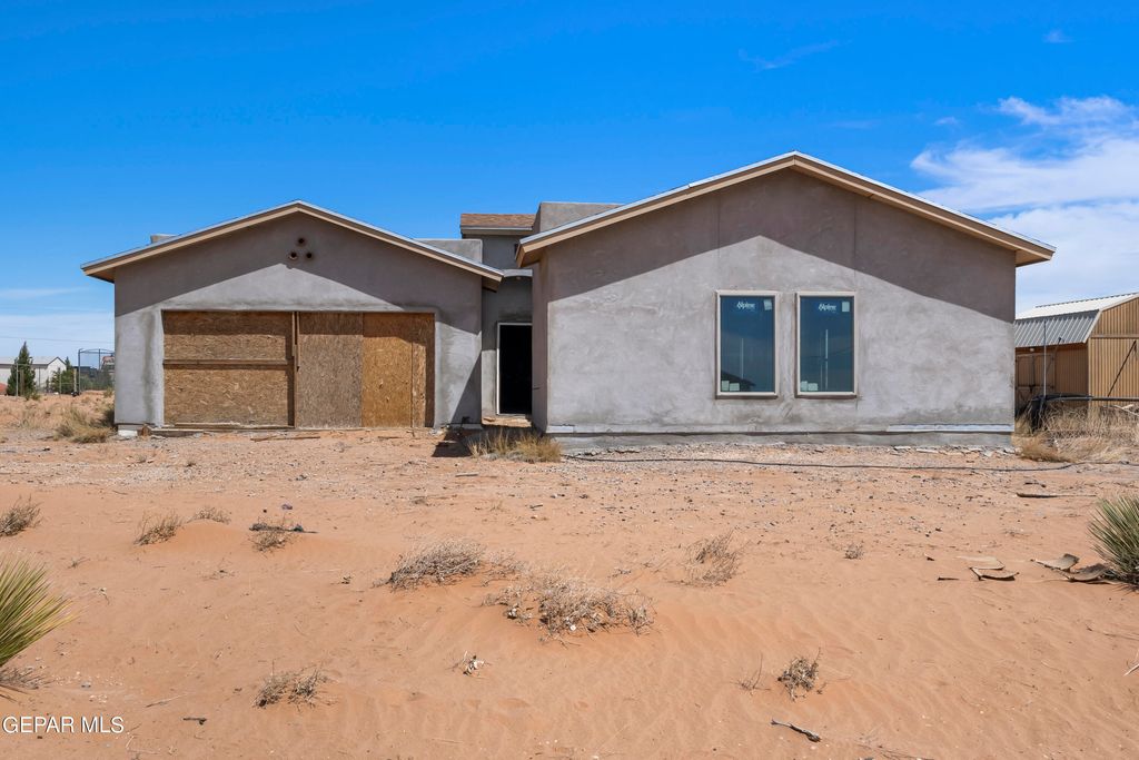 1140 SANTA CRUZ Drive, Chaparral, NM 88081