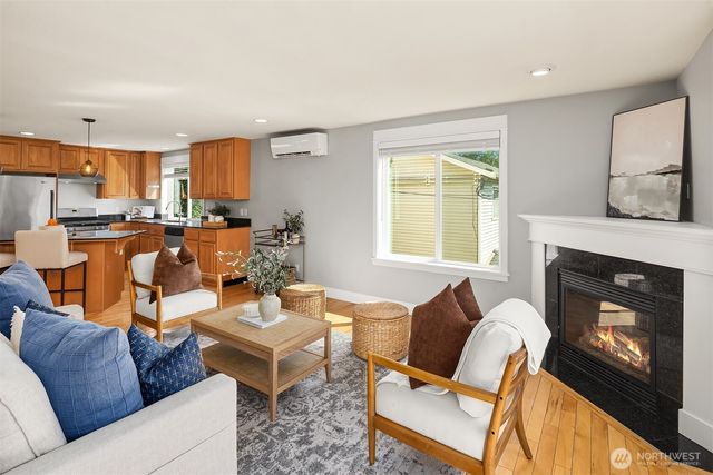 14356 19th Avenue NE, Seattle, WA 98125