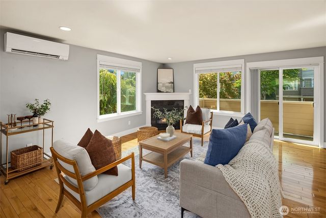14356 19th Avenue NE, Seattle, WA 98125