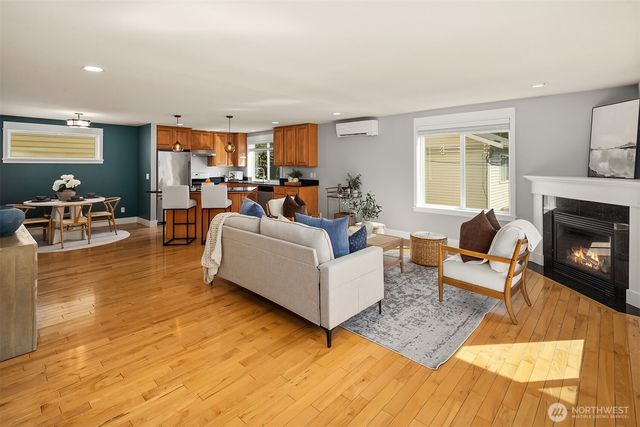 14356 19th Avenue NE, Seattle, WA 98125