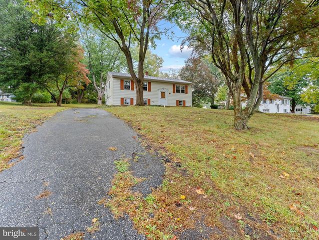 1625 HILLCREST LN, Aston, PA 19014