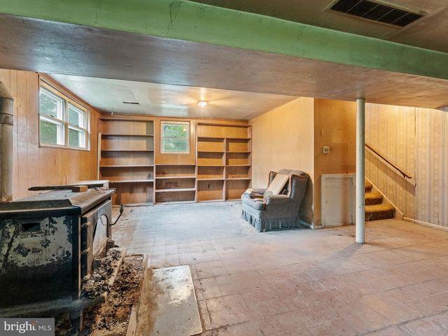 1625 HILLCREST LN, Aston, PA 19014