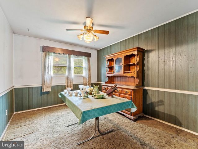 1625 HILLCREST LN, Aston, PA 19014