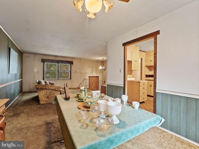 1625 HILLCREST LN, Aston, PA 19014