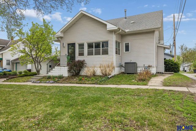 1729 S 9th Street, Lincoln, NE 68502