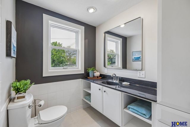 1729 S 9th Street, Lincoln, NE 68502