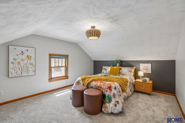 1729 S 9th Street, Lincoln, NE 68502