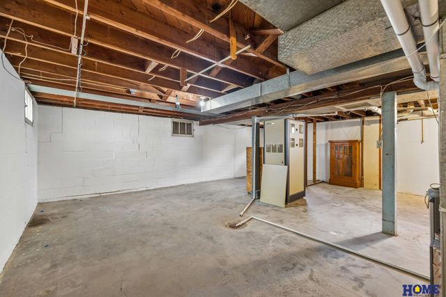 1729 S 9th Street, Lincoln, NE 68502