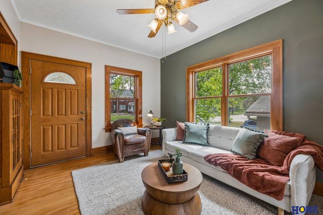 1729 S 9th Street, Lincoln, NE 68502