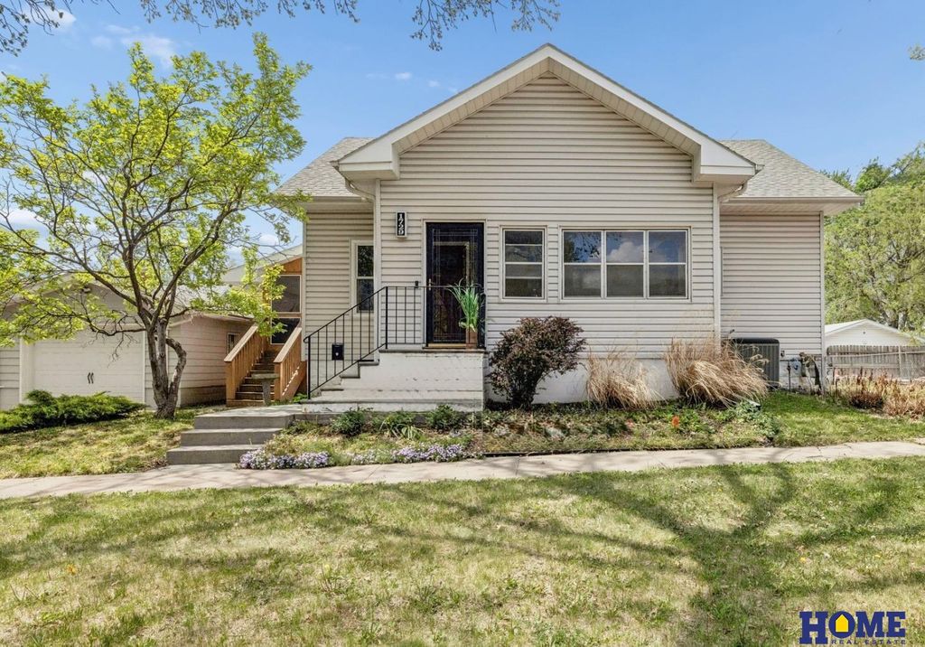1729 S 9th Street, Lincoln, NE 68502