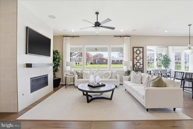 9863 RIPPLE DR, Williamsport, MD 21795