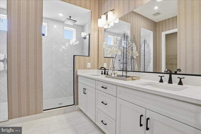 9863 RIPPLE DR, Williamsport, MD 21795