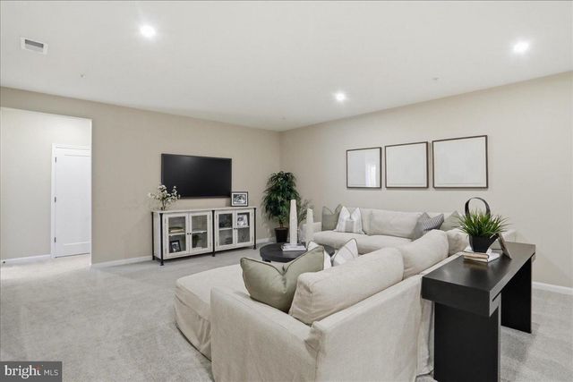 9863 RIPPLE DR, Williamsport, MD 21795