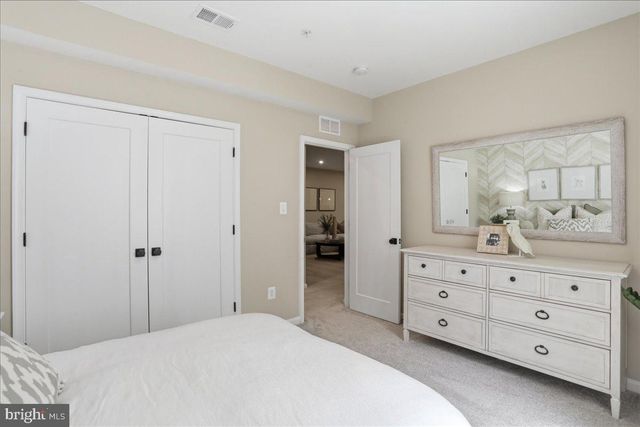 9863 RIPPLE DR, Williamsport, MD 21795