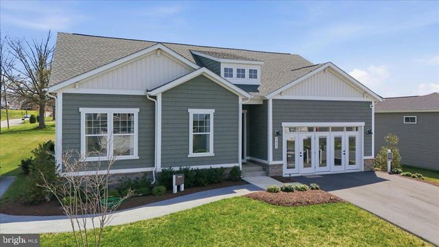 9863 RIPPLE DR, Williamsport, MD 21795