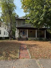 919 Sunset Avenue, Zanesville, OH 43701