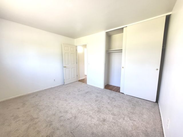 205 Marian Parkway 2A, Crystal Lake, IL 60014