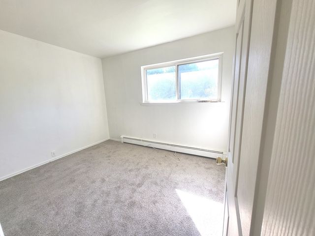 205 Marian Parkway 2A, Crystal Lake, IL 60014